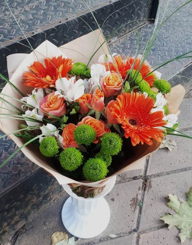 Букет цветов из: Герберы, Хризантемы, Альстромерии и Розы в Кантемировке