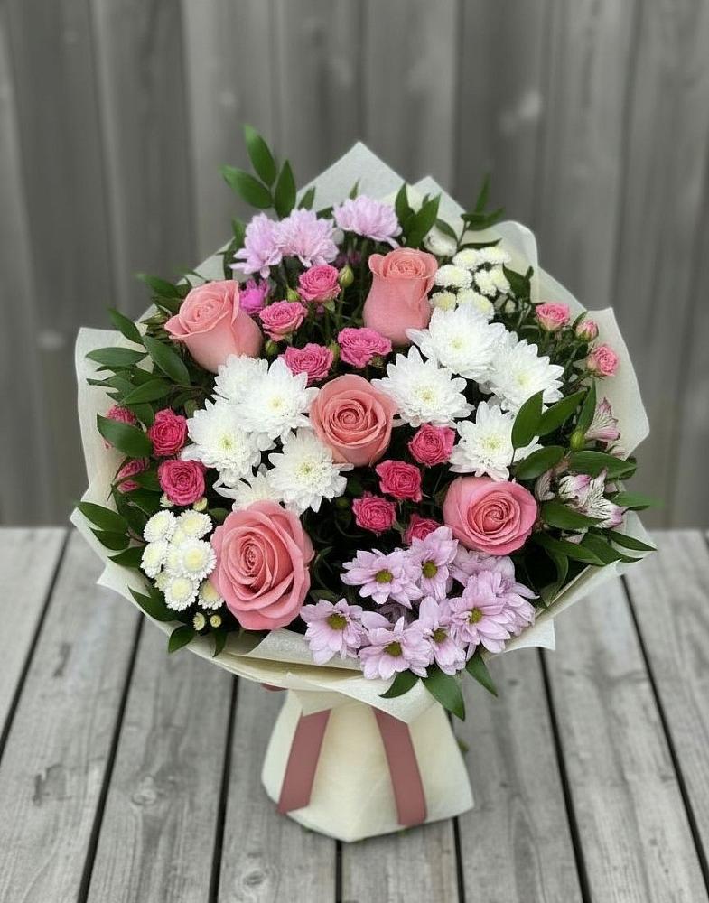 Букет цветов из: Альстромерии, Гвоздики, Розы и Хризантемы в Кантемировке