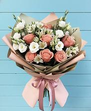 Букет цветов из:  Розы, Альстромерии и Лизиантусы в Кантемировке