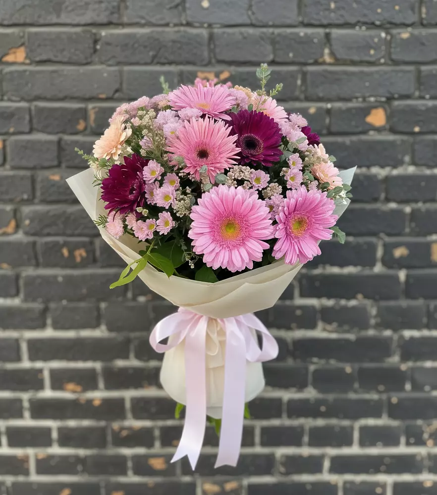 Букет цветов из: Герберы и Хризантемы в Кантемировке