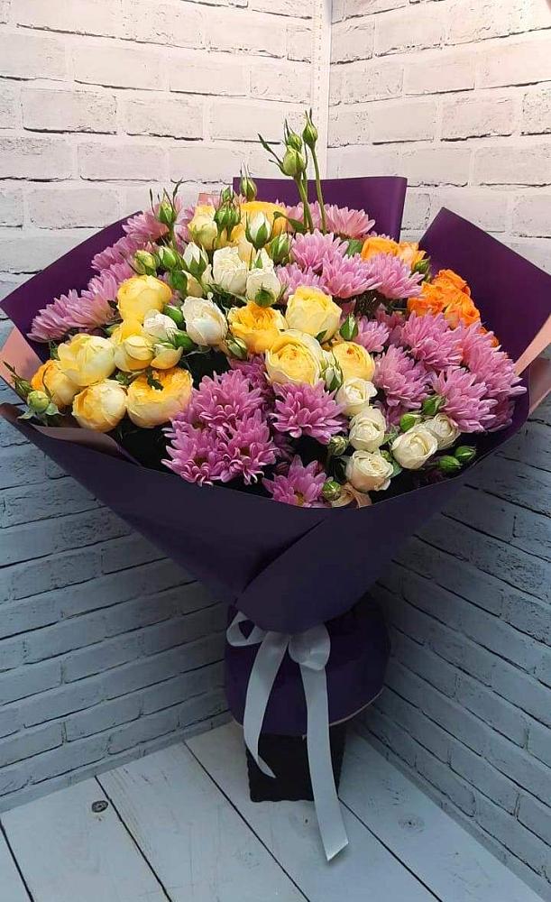 Букет цветов из: Хризантемы и Розы в Кантемировке