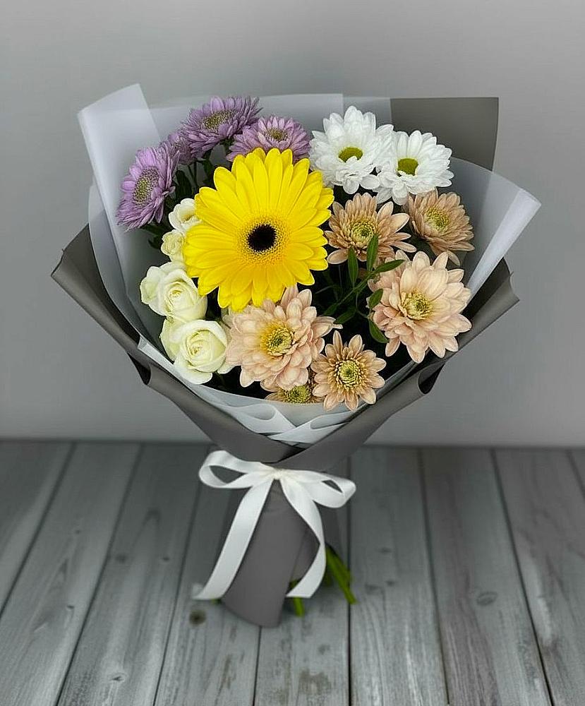 Букет цветов из: Розы, Герберы и Хризантемы в Кантемировке