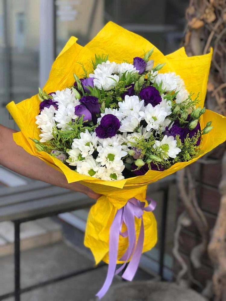 Букет цветов из: Ирисы, Хризантемы и Ромашки в Кантемировке