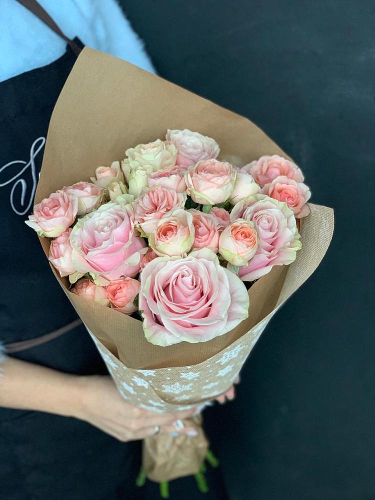 Букет цветов из: Хризантемы и Розы в Кантемировке