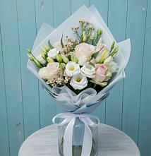 Букет цветов из:  Розы и Лизиантусы в Кантемировке